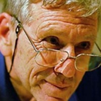 Amos Oz
