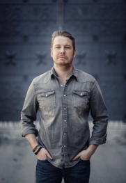 Na mladima svet ostaje Fredrik Bakman i „Slika s morem“